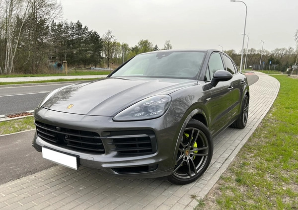 Porsche Cayenne cena 388000 przebieg: 45000, rok produkcji 2019 z Łęczna małe 277